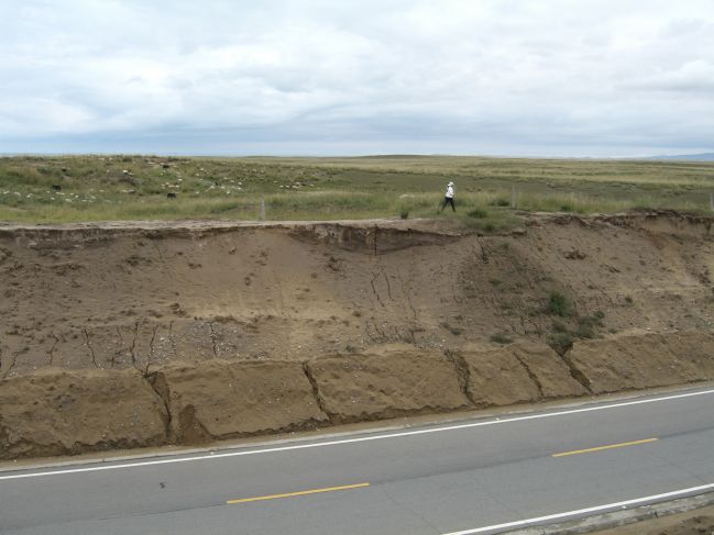  2006:09:03 23:29:36   Roadcut through Aeolian paleodunes on East Side of Lake e.jpg